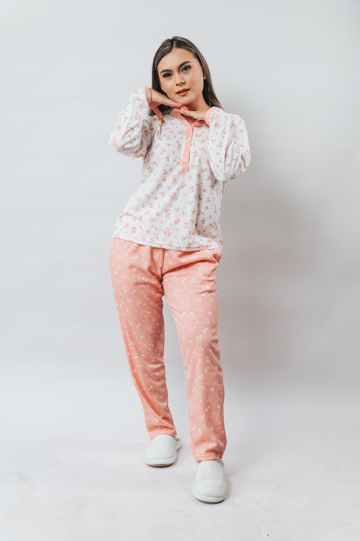 Pijama Estampada con Botones y Cuello Militar
